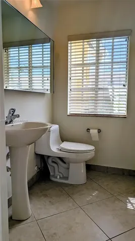5910 Royal Way Tamarac FL 33321
