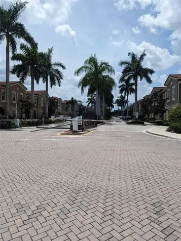 5910 Royal Way Tamarac FL 33321