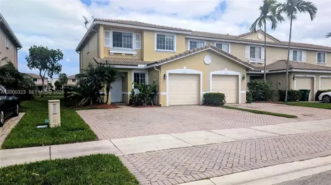5910 Royal Way Tamarac FL 33321