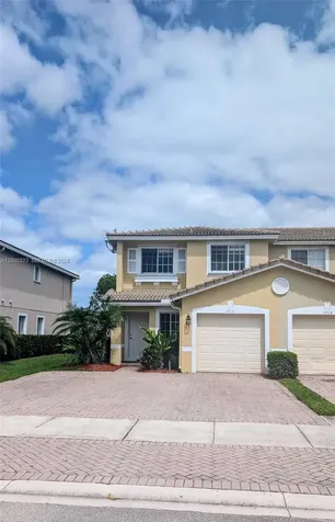 5910 Royal Way Tamarac FL 33321