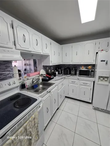 5201 NW 7th Street Miami FL 33126