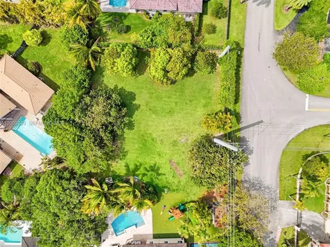 14400 SW 99 Miami FL 33176