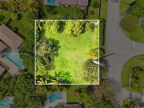 14400 SW 99 Miami FL 33176