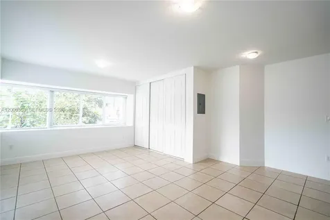 6971 Carlyle Avenue Miami Beach FL 33141