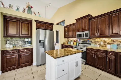 5112 NW 58th Terrace Coral Springs FL 33067