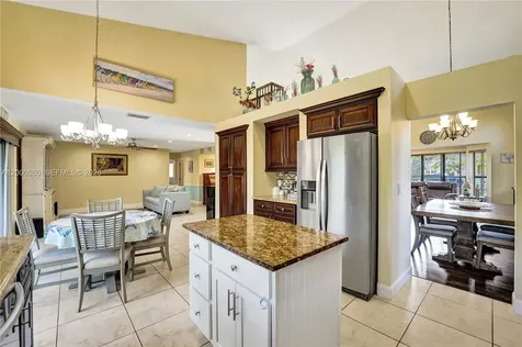 5112 NW 58th Terrace Coral Springs FL 33067