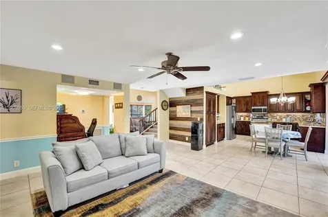5112 NW 58th Terrace Coral Springs FL 33067