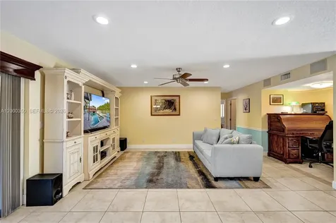 5112 NW 58th Terrace Coral Springs FL 33067