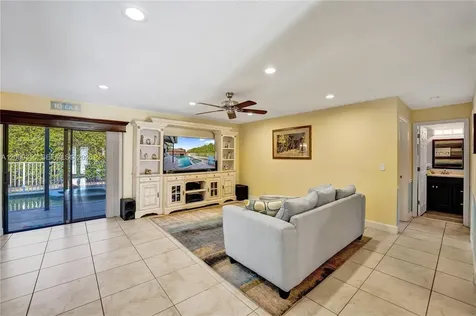 5112 NW 58th Terrace Coral Springs FL 33067