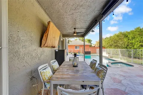 5112 NW 58th Terrace Coral Springs FL 33067