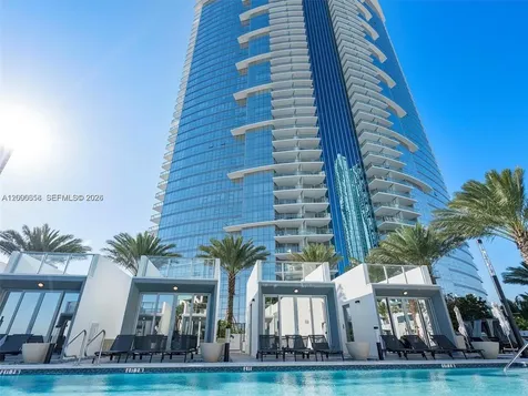 851 NE 1st Avenue Miami FL 33132