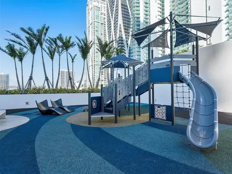 851 NE 1st Avenue Miami FL 33132