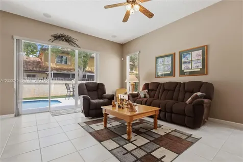14033 N Cypress Cove Circle Davie FL 33325