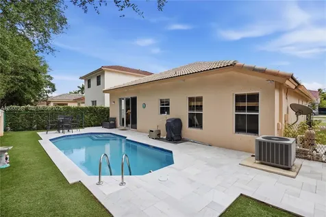 14033 N Cypress Cove Circle Davie FL 33325