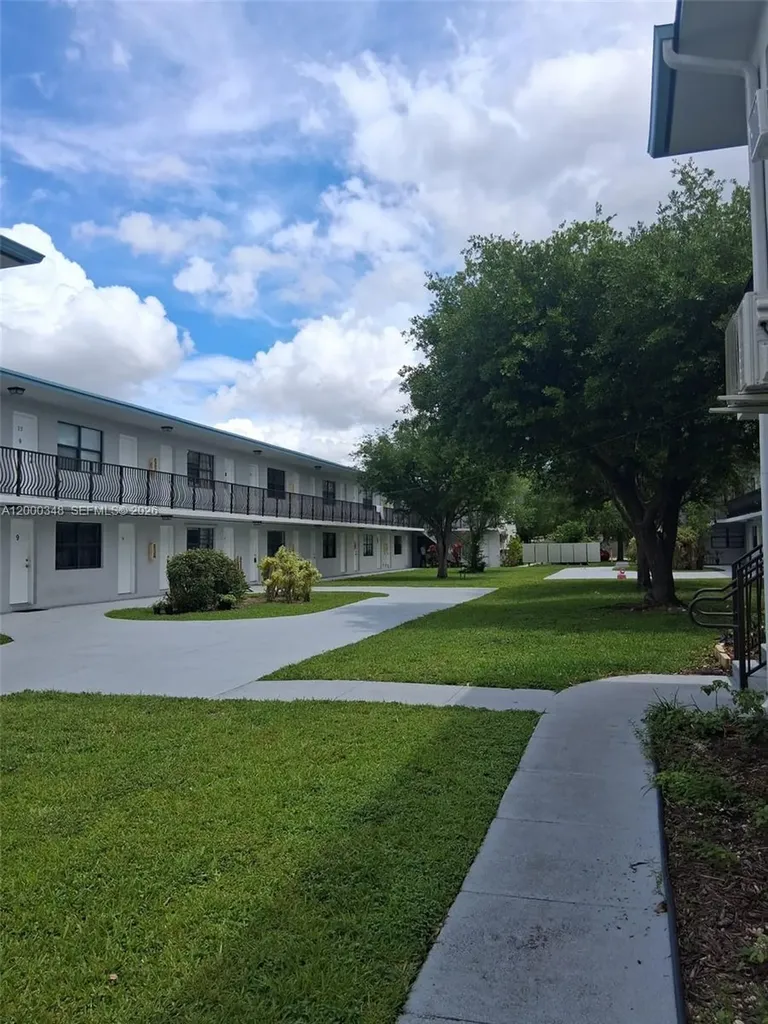 4444 SW 67th Avenue Miami FL 33155
