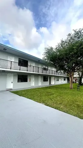 4444 SW 67th Avenue Miami FL 33155