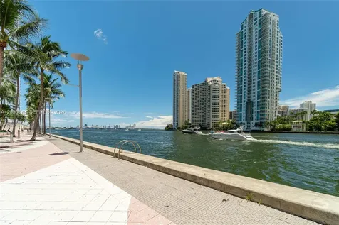 300 S Biscayne Boulevard Miami FL 33131