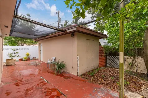 6770 SW 15th Street Miami FL 33144