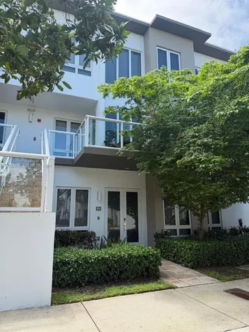 10220 NW 63rd Terrace Doral FL 33178