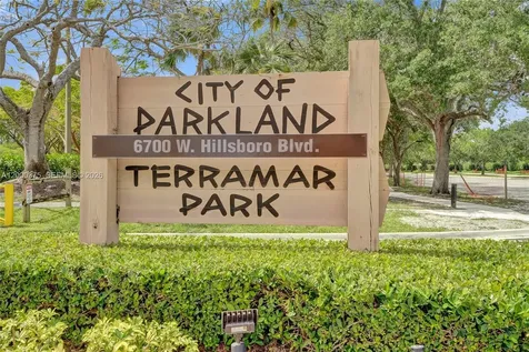 7525 NW 61st Terrace Parkland FL 33067