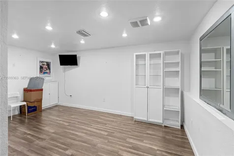8914 NW 168th Street Miami Lakes FL 33018