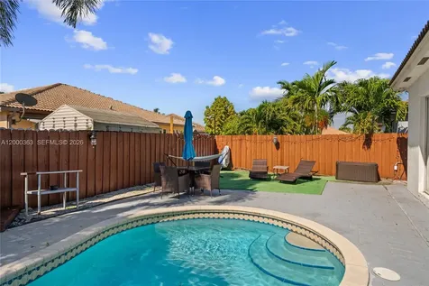 8914 NW 168th Street Miami Lakes FL 33018