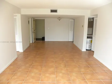 8050 W Mcnab Road Tamarac FL 33321