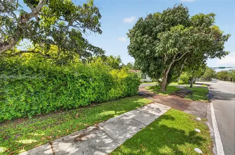 7690 SW 128th Street Pinecrest FL 33156
