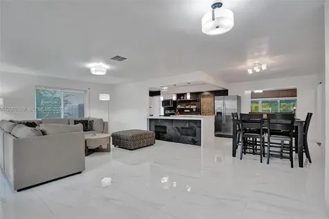 1116 Hollywood Boulevard Hollywood FL 33019