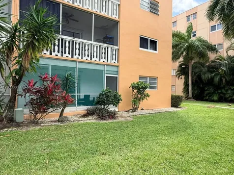 219 NE 14th Avenue Hallandale Beach FL 33009