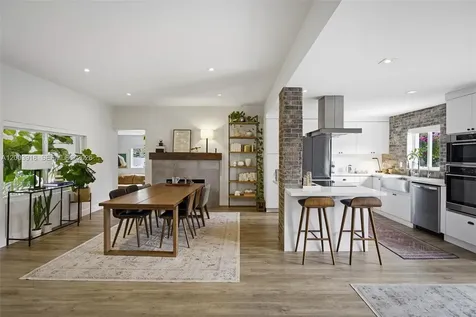 565 South Drive Miami Springs FL 33166