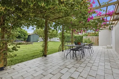 565 South Drive Miami Springs FL 33166