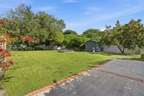 565 South Drive Miami Springs FL 33166