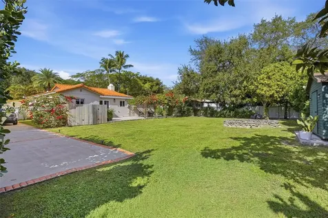 565 South Drive Miami Springs FL 33166