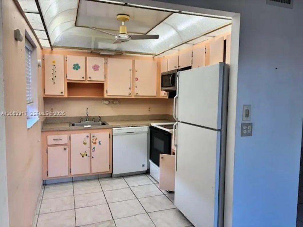 8 Saxony A Delray Beach FL 33446