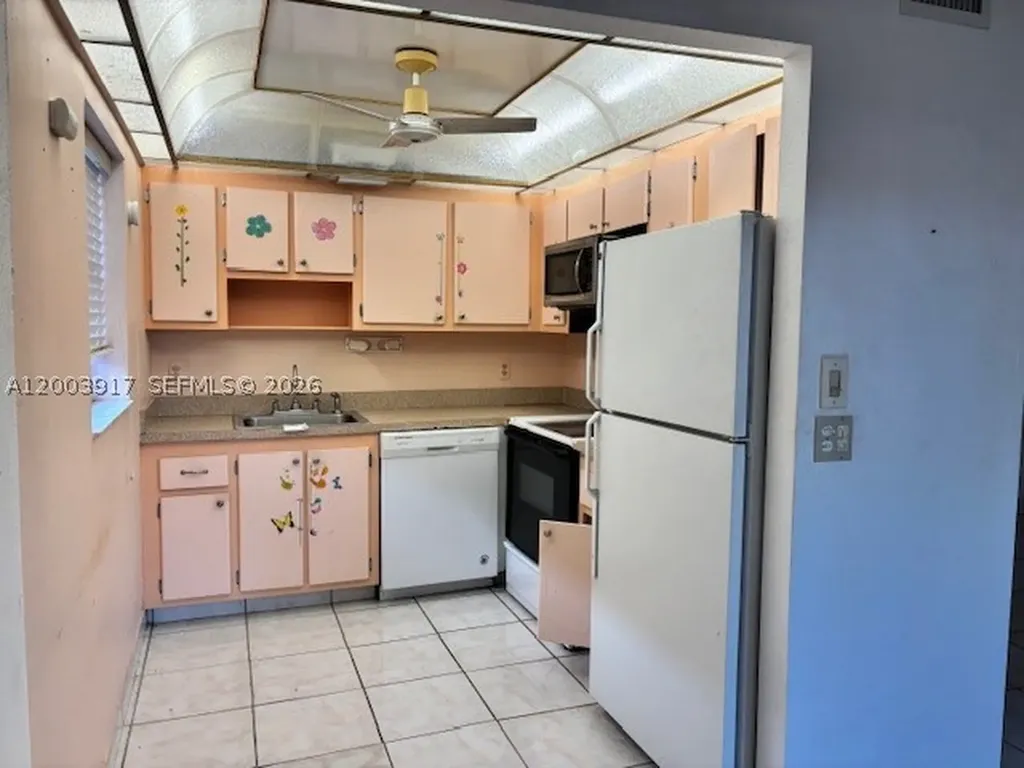 8 Saxony A Delray Beach FL 33446
