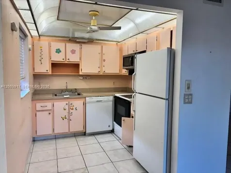 8 Saxony A Delray Beach FL 33446