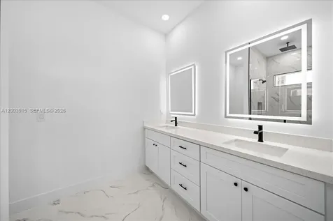 2116 NE 10th Avenue Cape Coral FL 33909