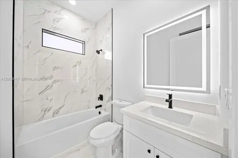2116 NE 10th Avenue Cape Coral FL 33909