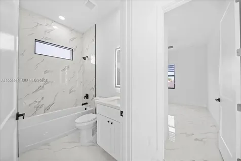 2116 NE 10th Avenue Cape Coral FL 33909