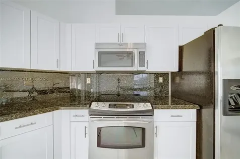 2924 NW 99th Place Doral FL 33172