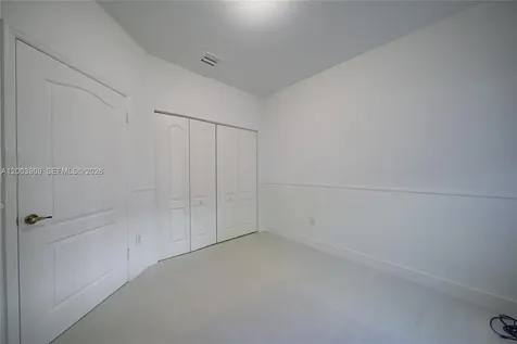 2924 NW 99th Place Doral FL 33172