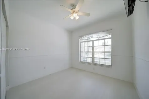 2924 NW 99th Place Doral FL 33172