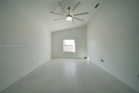 2924 NW 99th Place Doral FL 33172
