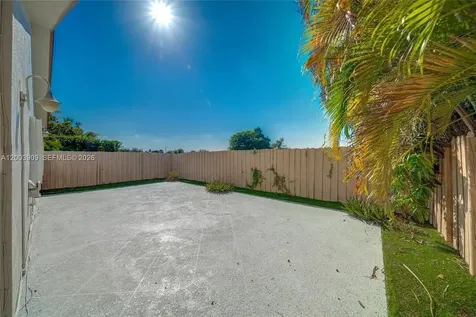 2924 NW 99th Place Doral FL 33172