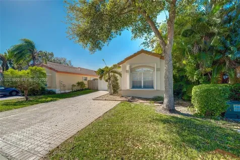 2924 NW 99th Place Doral FL 33172