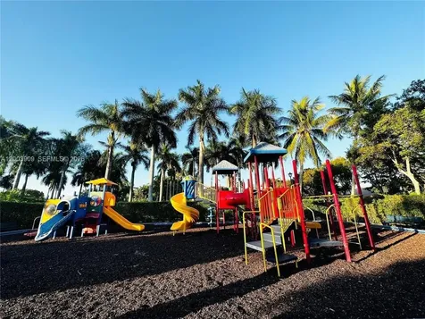 2924 NW 99th Place Doral FL 33172