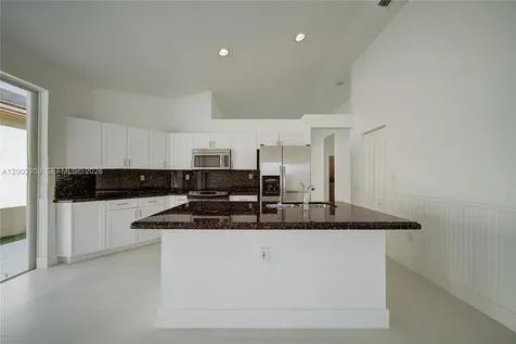 2924 NW 99th Place Doral FL 33172