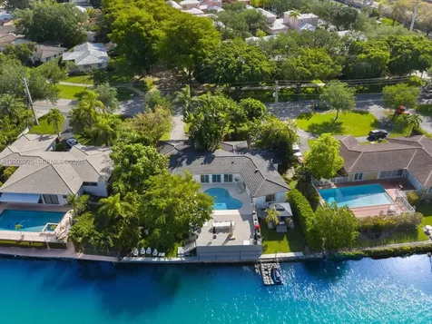 5000 Riviera Drive Coral Gables FL 33146