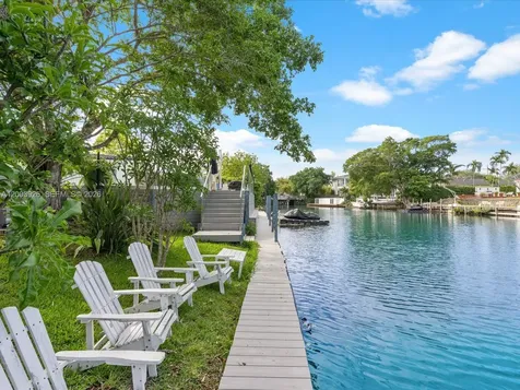 5000 Riviera Drive Coral Gables FL 33146